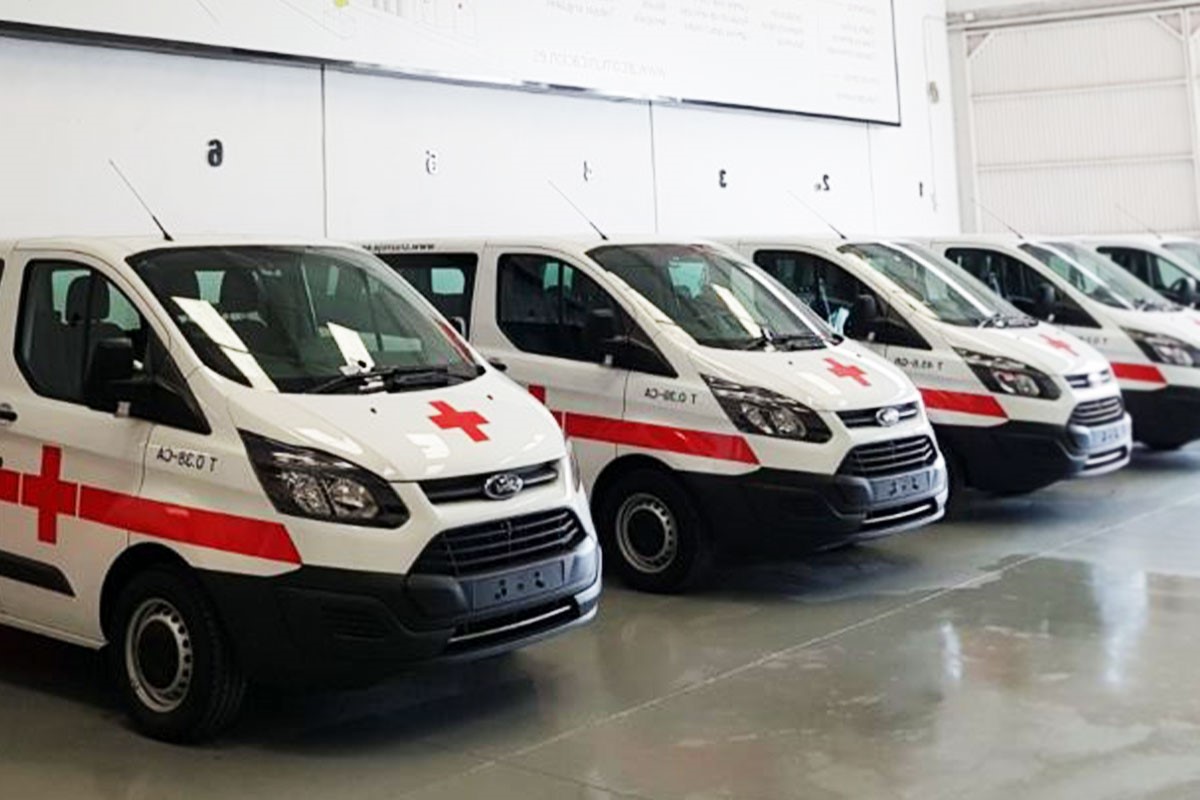 Rotulación de vehículo de Cruz Roja Española